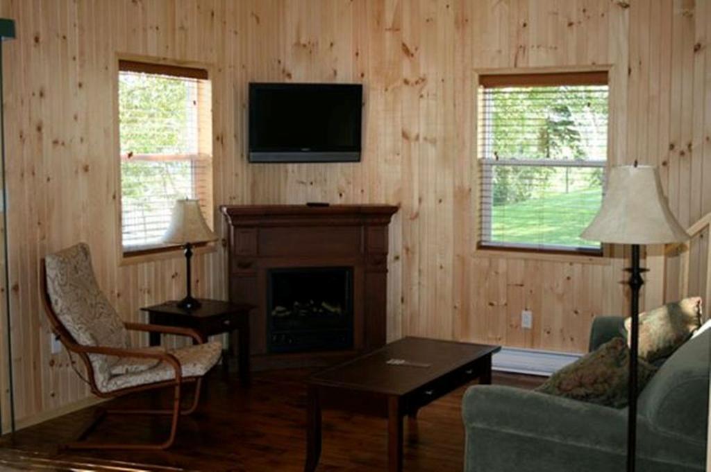Lanes Riverhouse Inn & Cottages Montague Δωμάτιο φωτογραφία