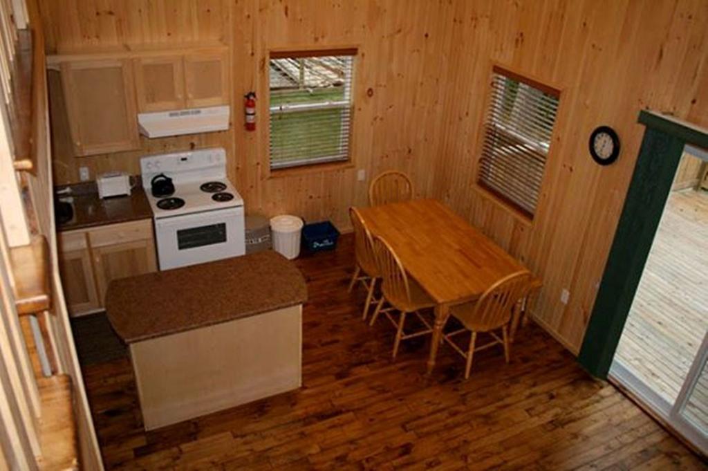 Lanes Riverhouse Inn & Cottages Montague Δωμάτιο φωτογραφία