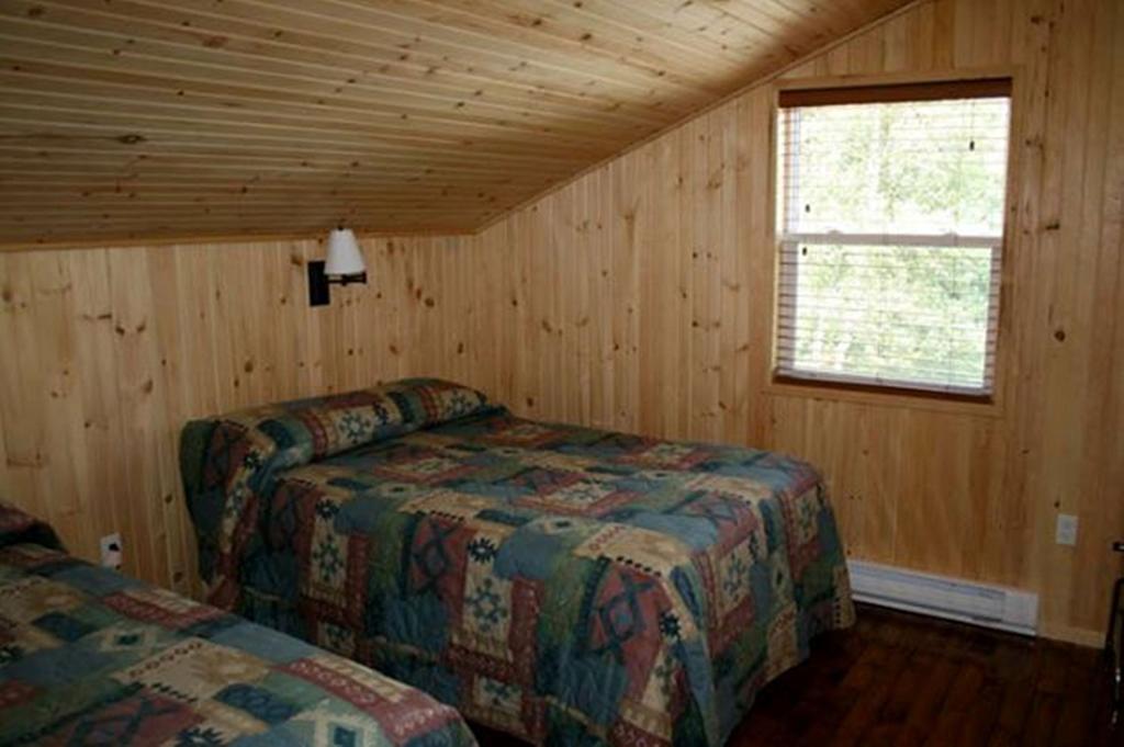 Lanes Riverhouse Inn & Cottages Montague Δωμάτιο φωτογραφία