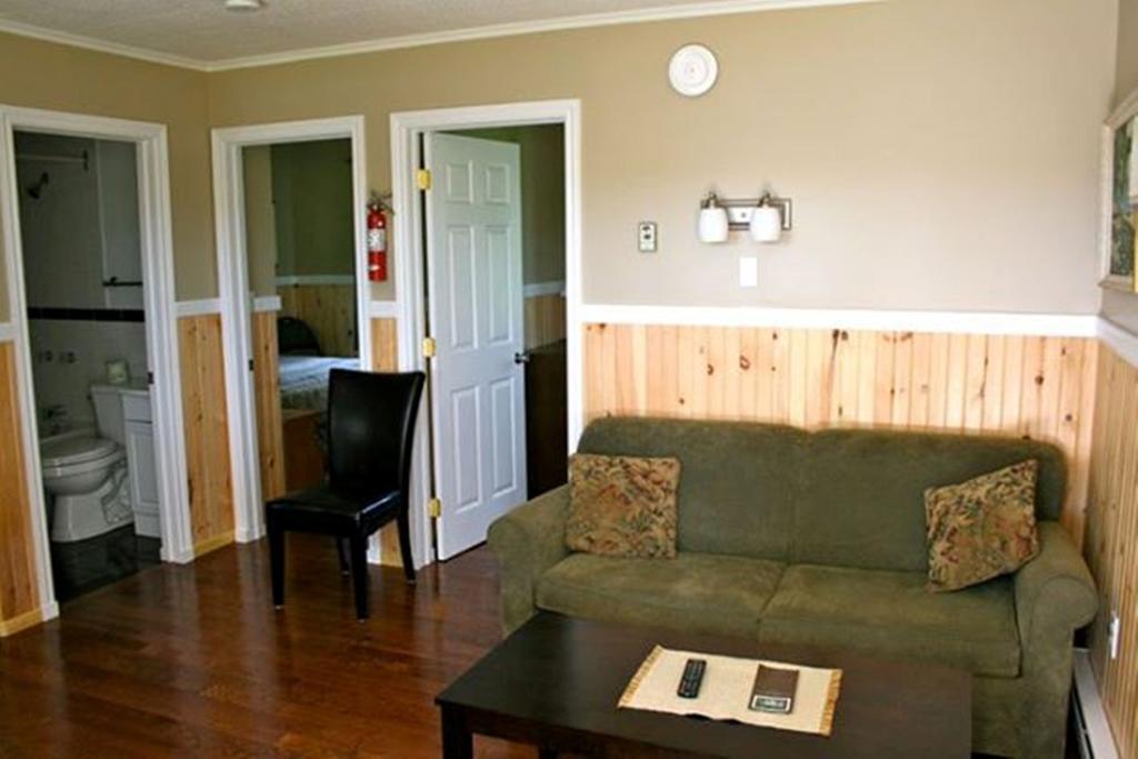 Lanes Riverhouse Inn & Cottages Montague Δωμάτιο φωτογραφία