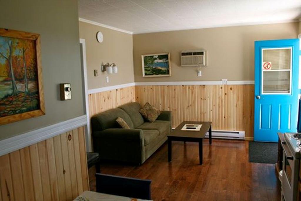 Lanes Riverhouse Inn & Cottages Montague Εξωτερικό φωτογραφία